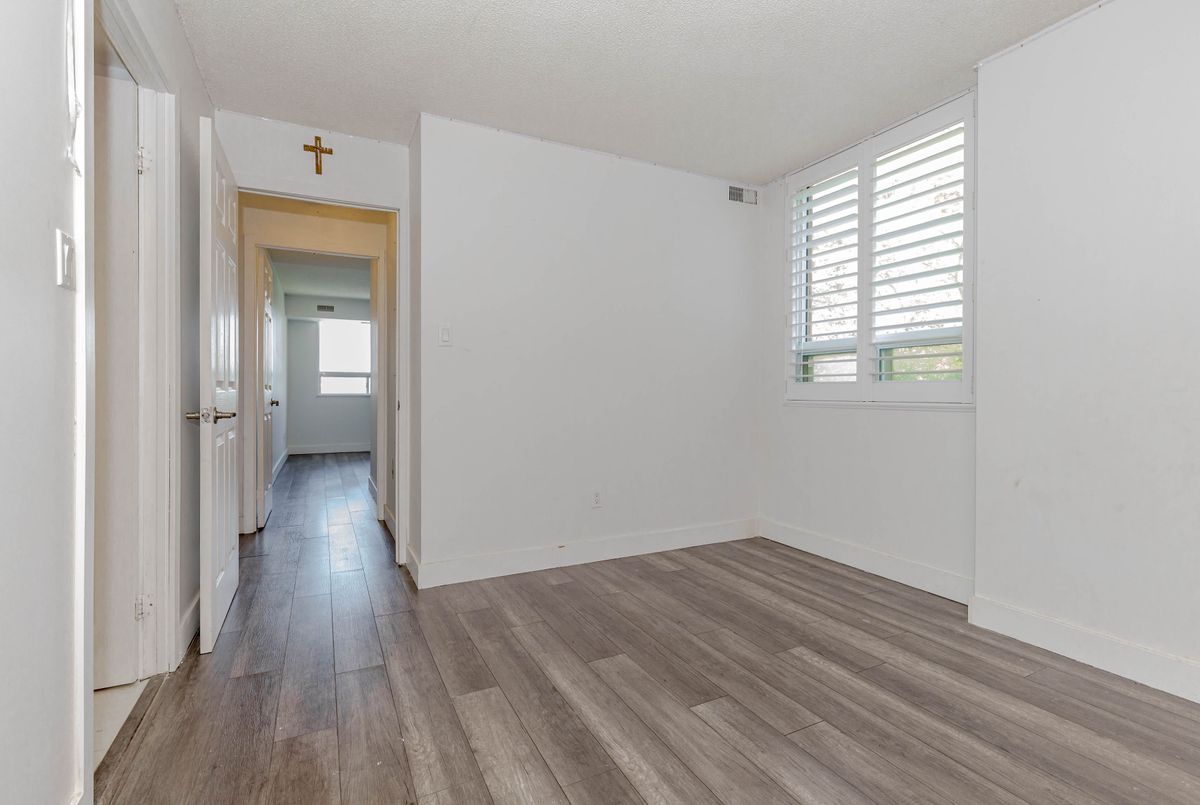 32 Tannery Street Mississauga 32 Tannery Street Mississauga