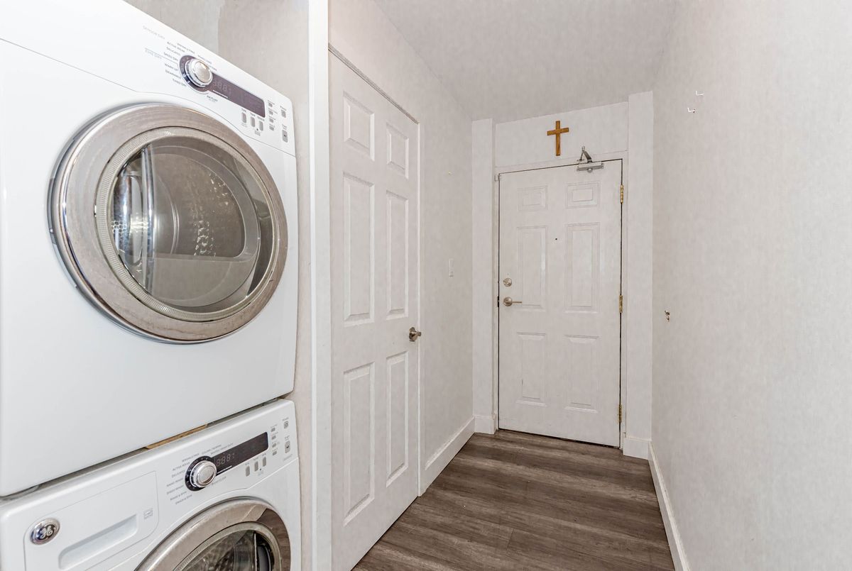 32 Tannery Street Mississauga 32 Tannery Street Mississauga