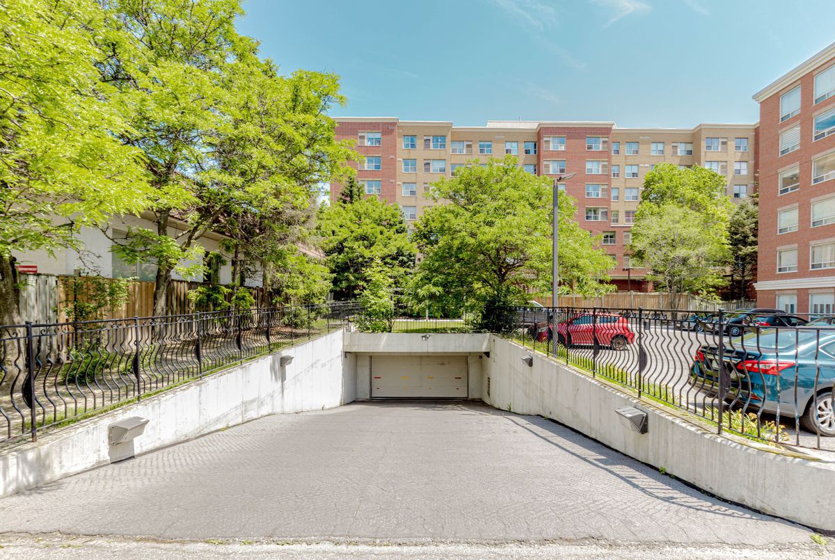 32 Tannery Street Mississauga 32 Tannery Street Mississauga