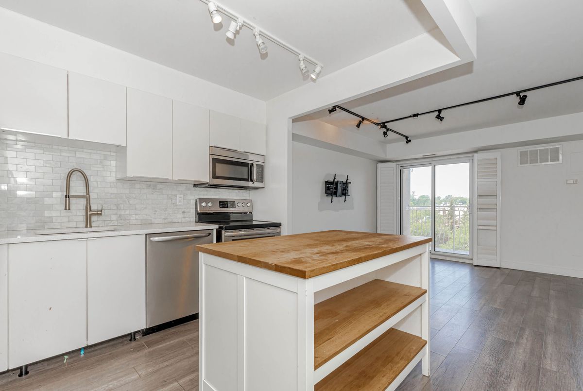 32 Tannery Street Mississauga 32 Tannery Street Mississauga