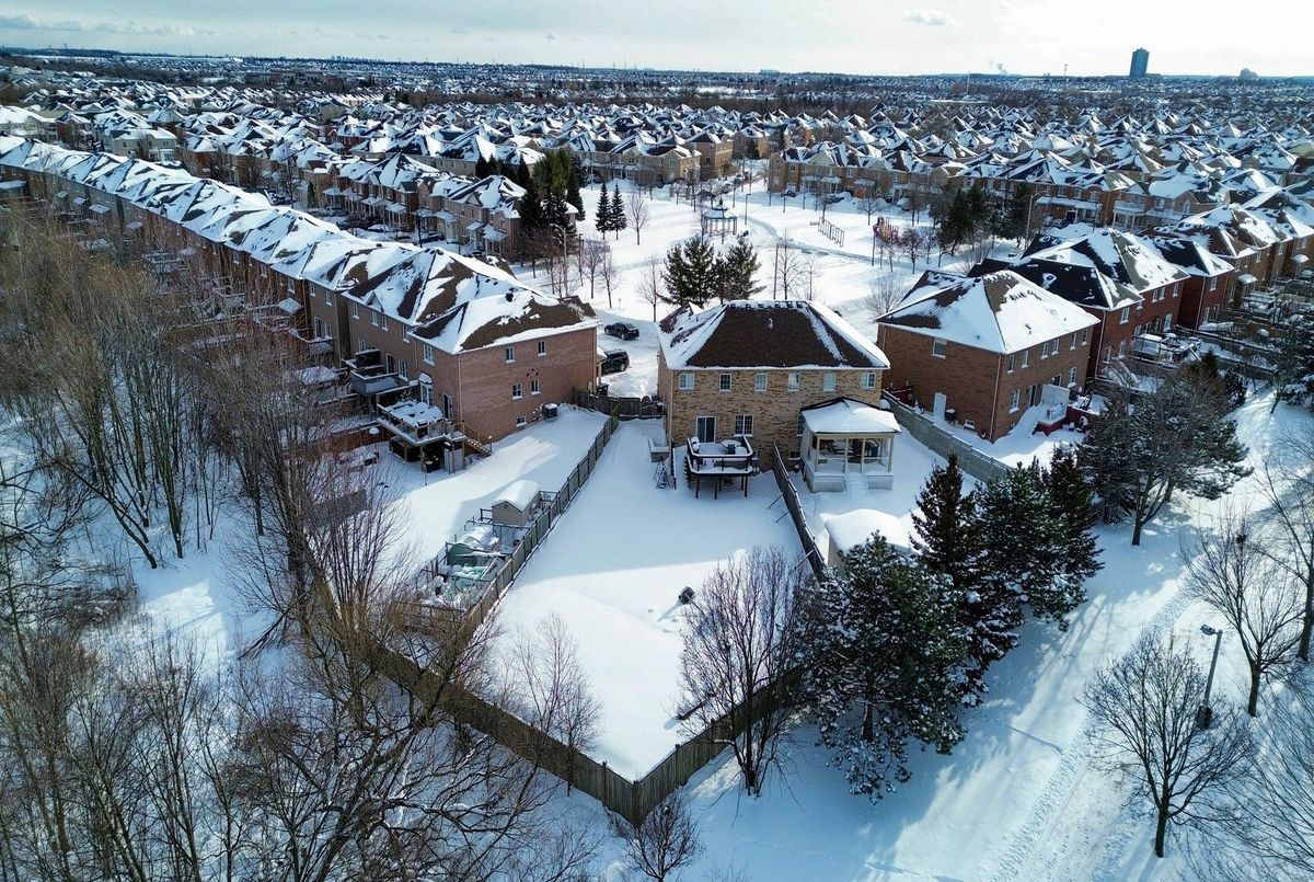 52 Tianalee Crescent Brampton 52 Tianalee Crescent Brampton