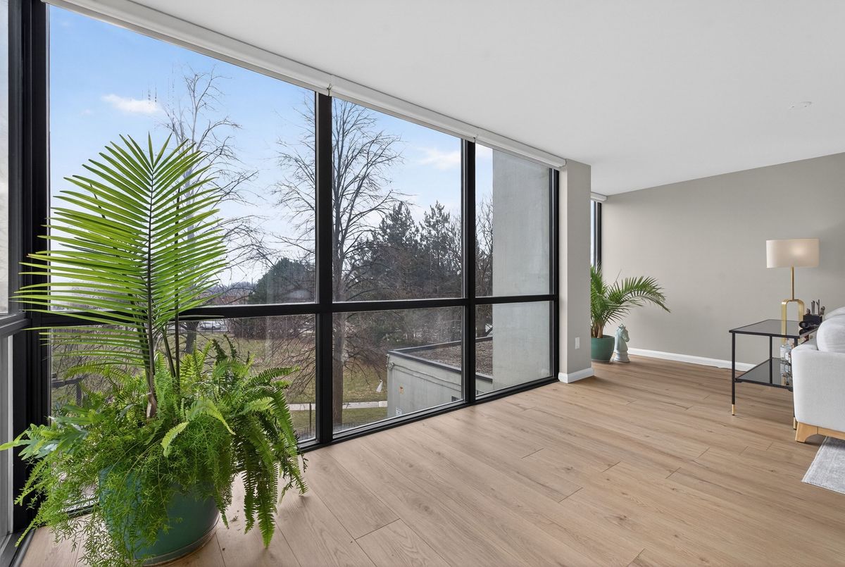 350 Webb Drive Mississauga 350 Webb Drive Mississauga