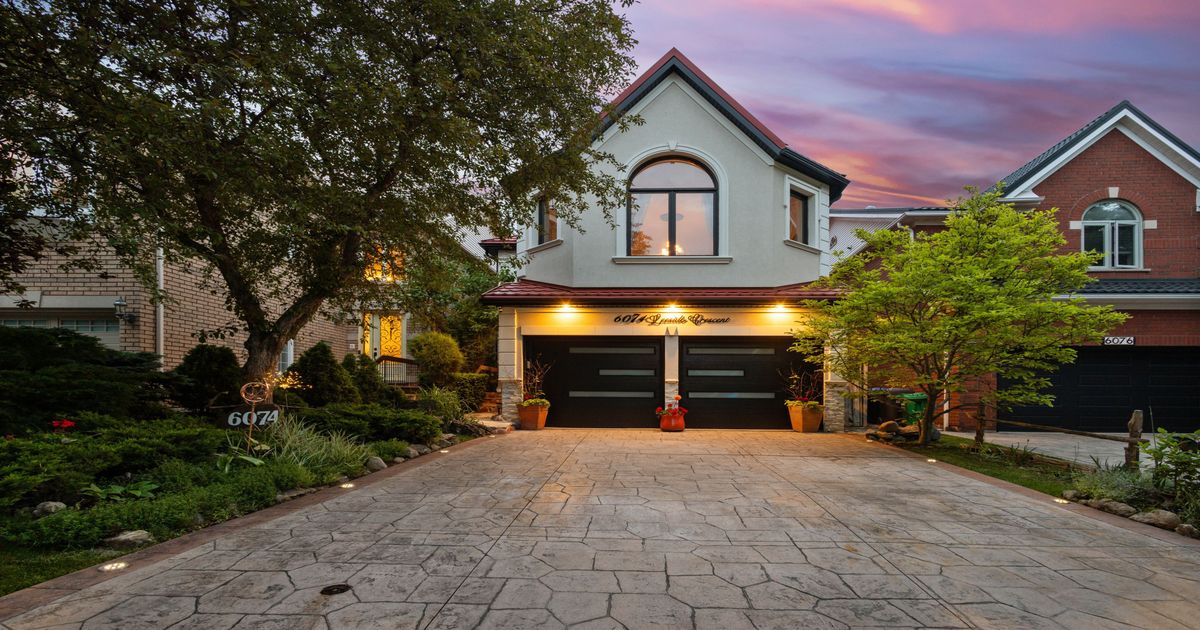 6074 Leeside Crescent Mississauga