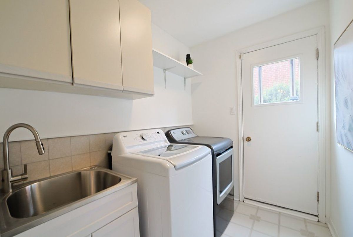 411 The Thicket N/A Mississauga 411 The Thicket N/A Mississauga