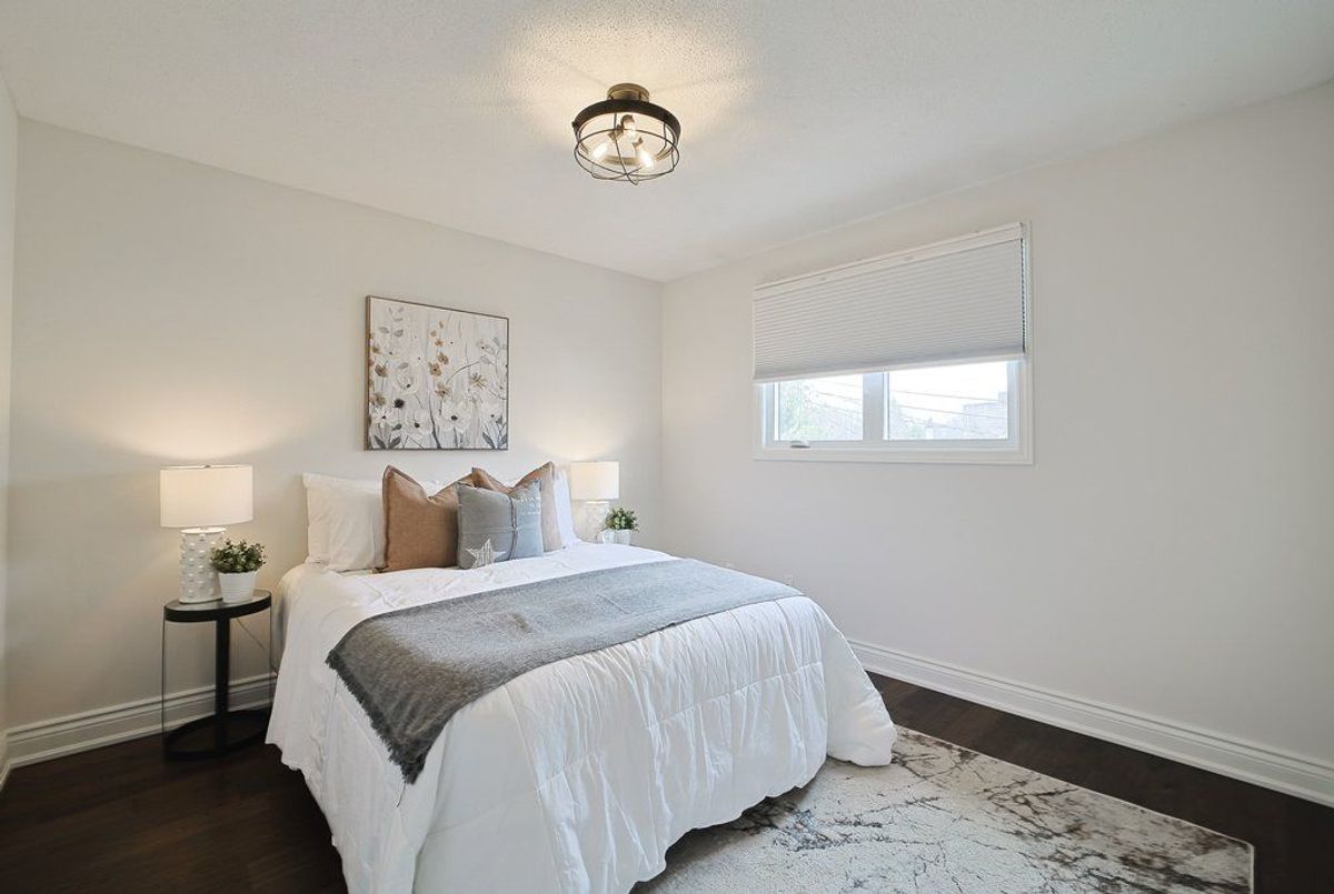 411 The Thicket N/A Mississauga 411 The Thicket N/A Mississauga