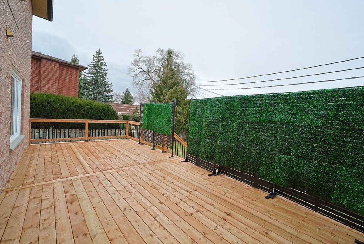 411 The Thicket N/A Mississauga 411 The Thicket N/A Mississauga