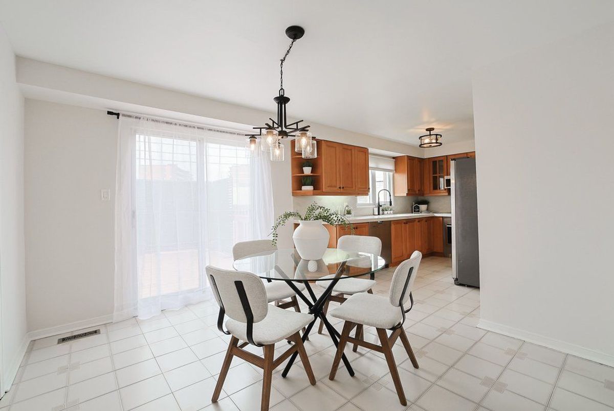 411 The Thicket N/A Mississauga 411 The Thicket N/A Mississauga