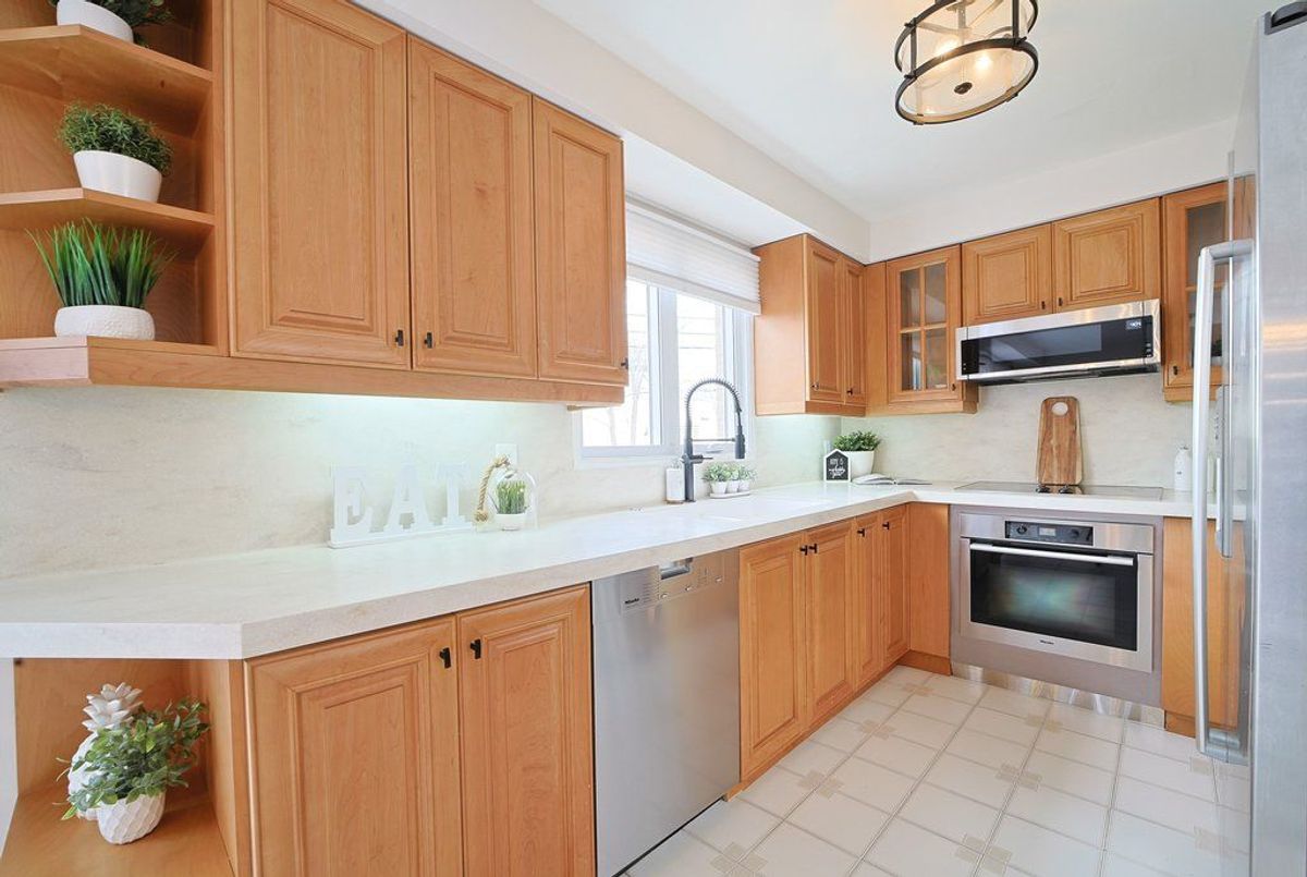 411 The Thicket N/A Mississauga 411 The Thicket N/A Mississauga