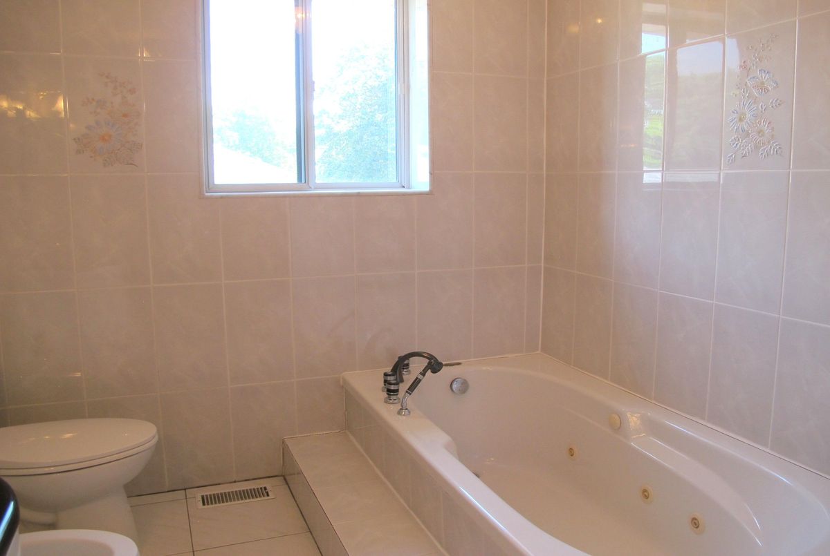 4 Rosalie Avenue Toronto 4 Rosalie Avenue Toronto