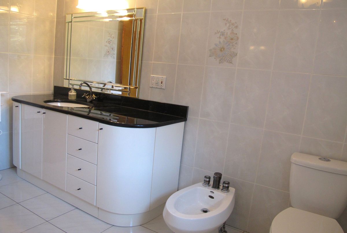 4 Rosalie Avenue Toronto 4 Rosalie Avenue Toronto