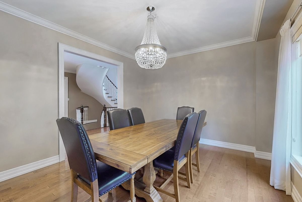 5368 Vail Court Mississauga 5368 Vail Court Mississauga