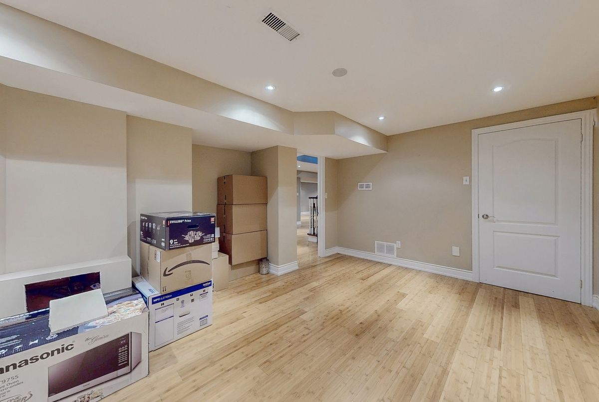 5368 Vail Court Mississauga 5368 Vail Court Mississauga