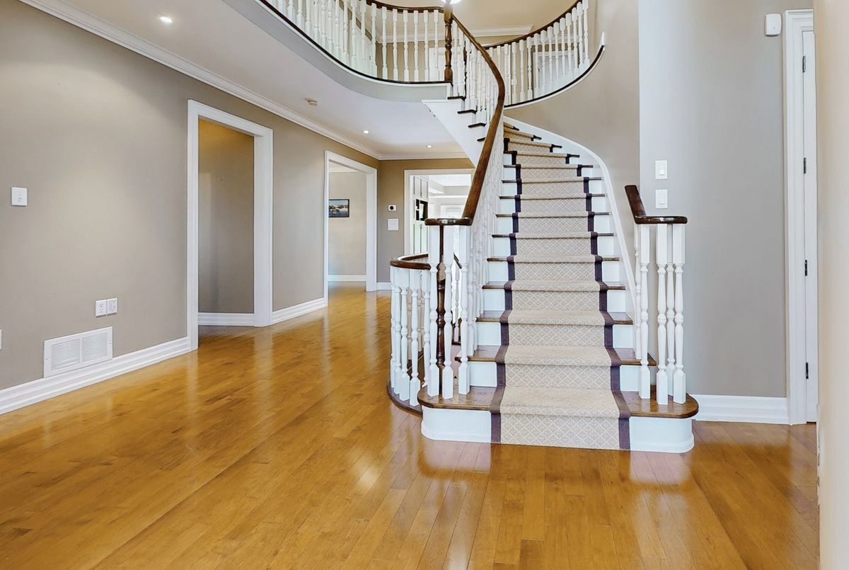 5368 Vail Court Mississauga 5368 Vail Court Mississauga