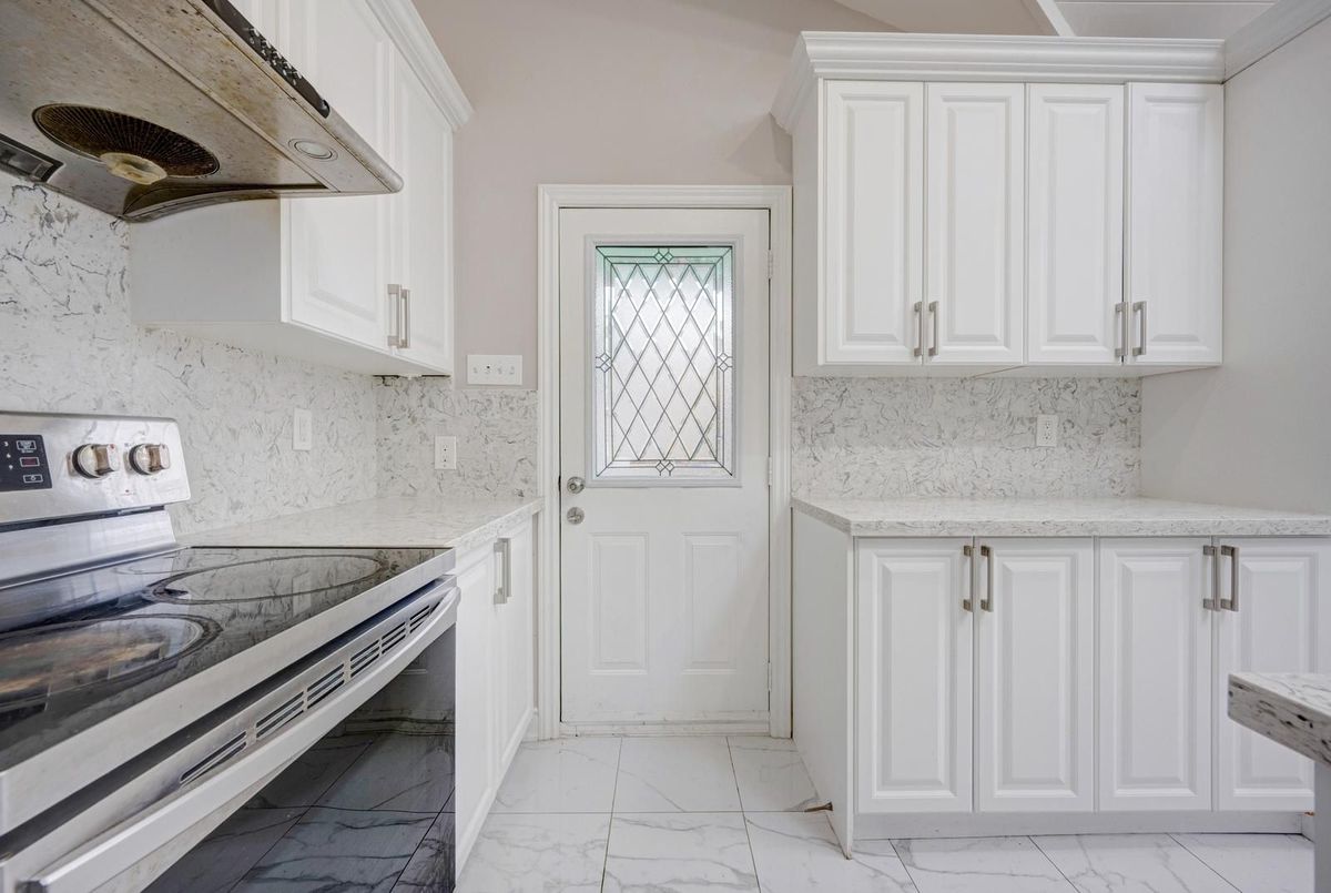 30 Lawrence Crescent Brampton 30 Lawrence Crescent Brampton