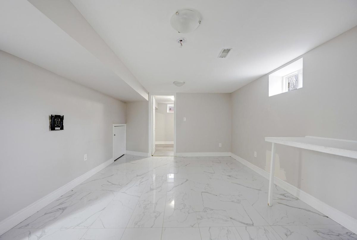 30 Lawrence Crescent Brampton 30 Lawrence Crescent Brampton