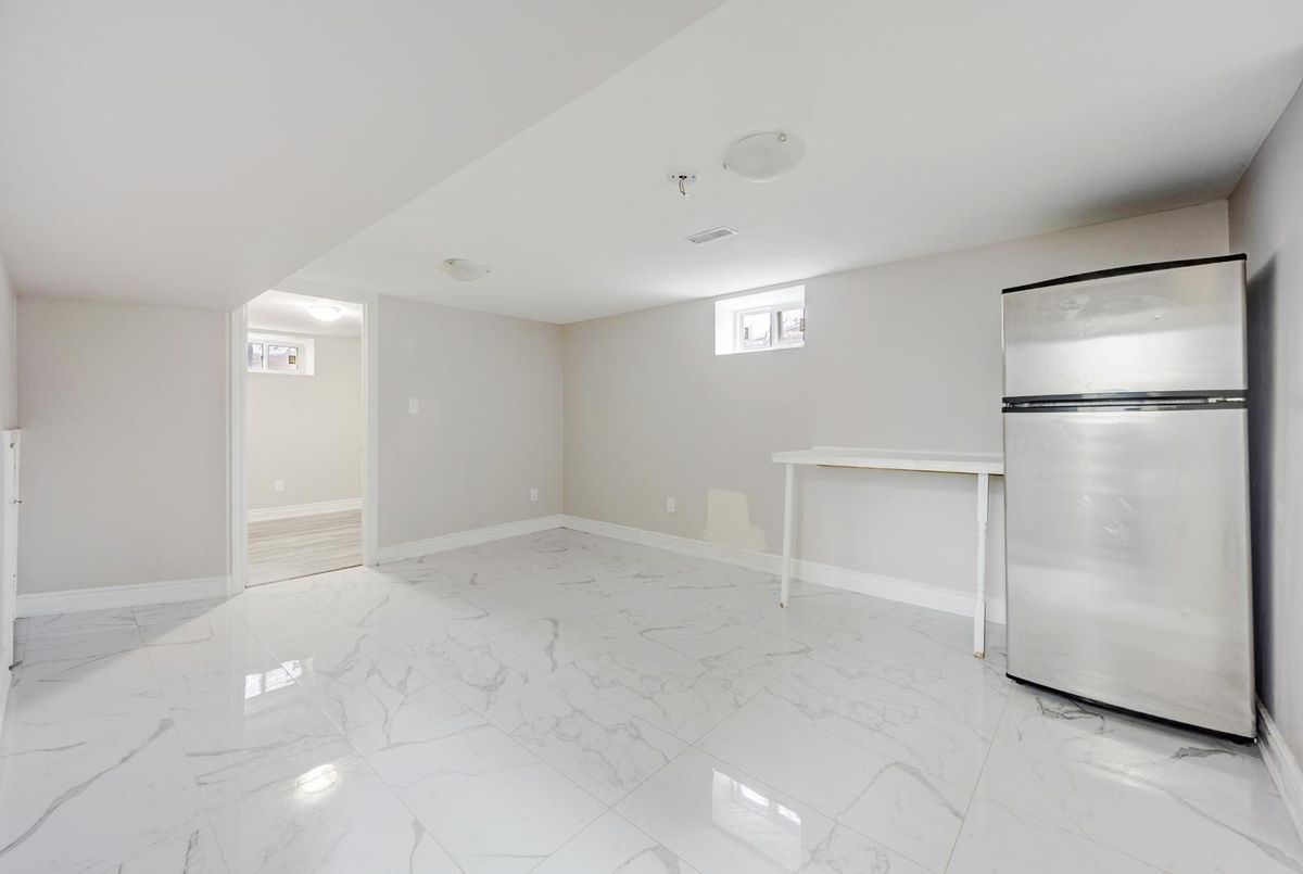 30 Lawrence Crescent Brampton 30 Lawrence Crescent Brampton