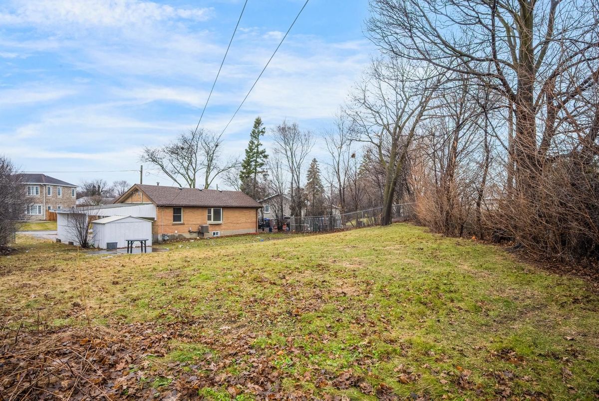 30 Lawrence Crescent Brampton 30 Lawrence Crescent Brampton