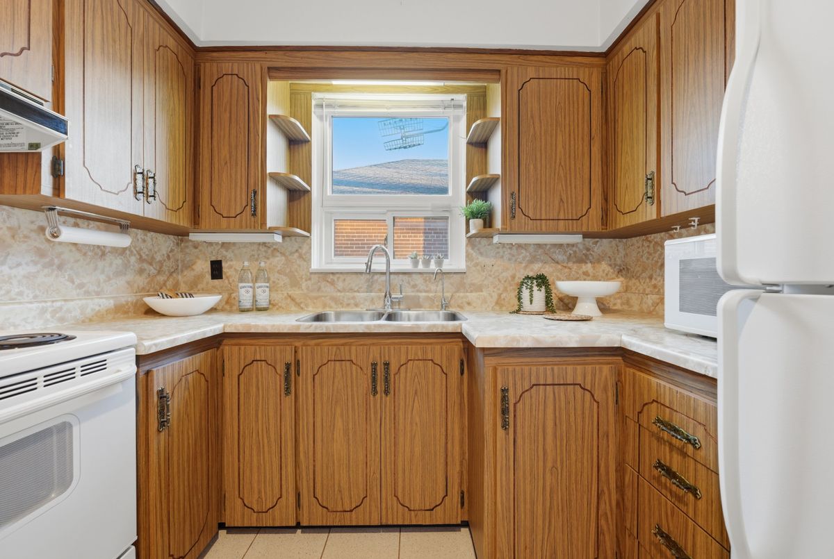 144 Silverhill Drive Toronto 144 Silverhill Drive Toronto