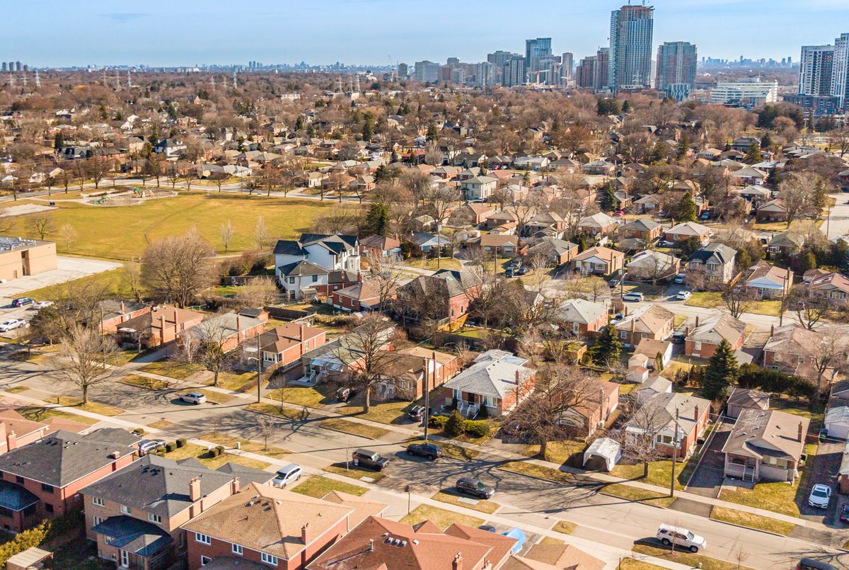 144 Silverhill Drive Toronto 144 Silverhill Drive Toronto