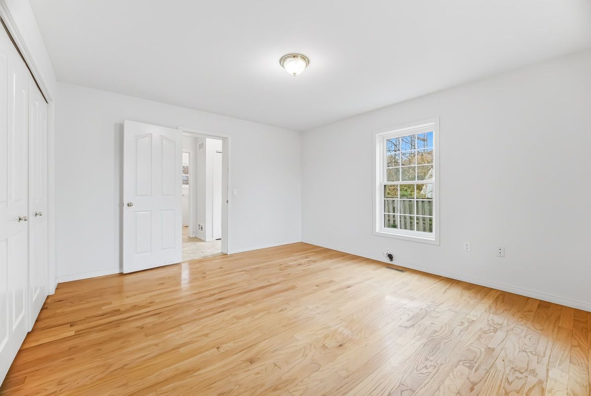 2131 Cawthra Road Mississauga 2131 Cawthra Road Mississauga