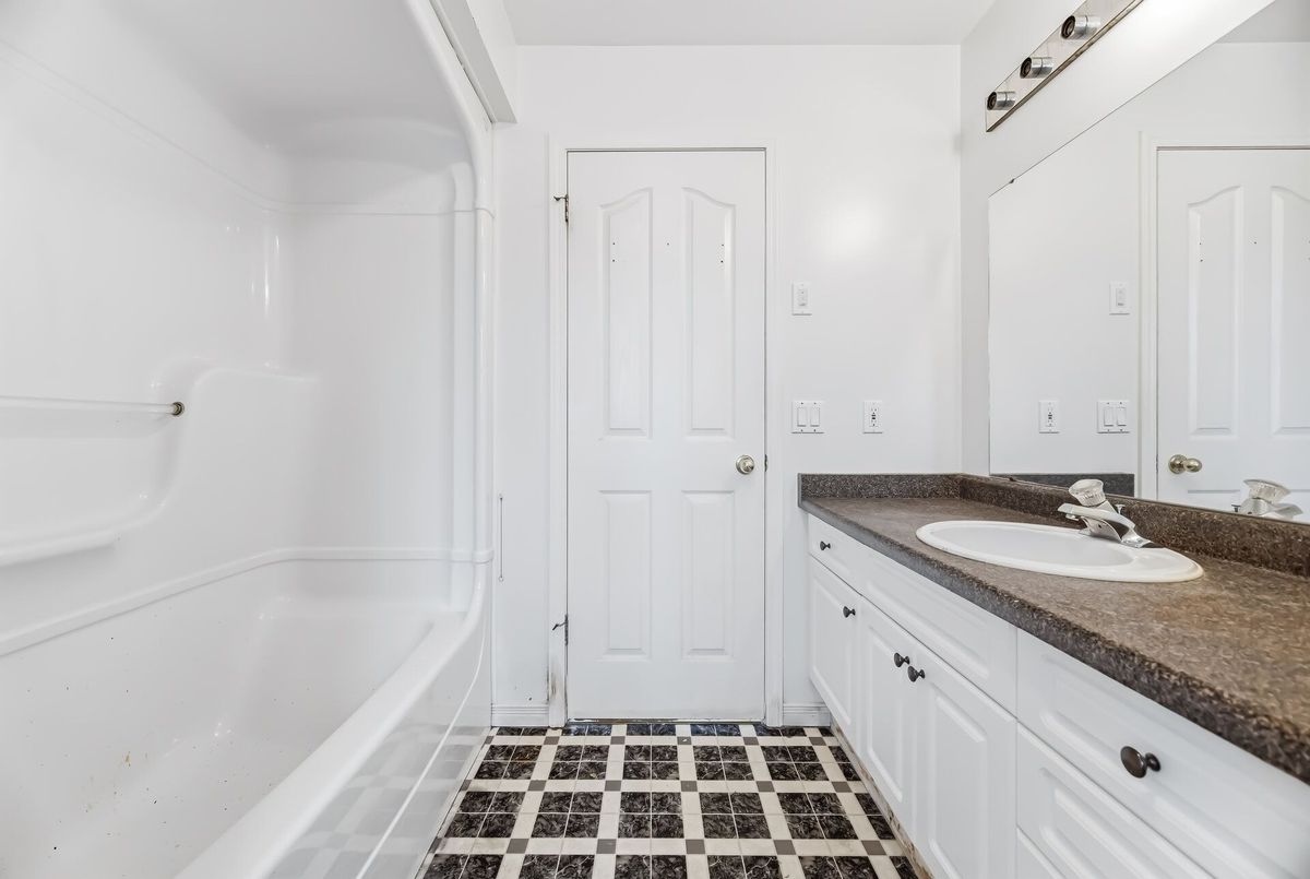 2131 Cawthra Road Mississauga 2131 Cawthra Road Mississauga