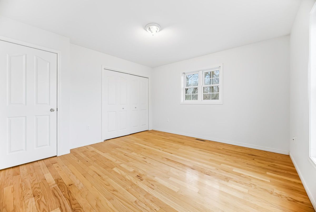 2131 Cawthra Road Mississauga 2131 Cawthra Road Mississauga