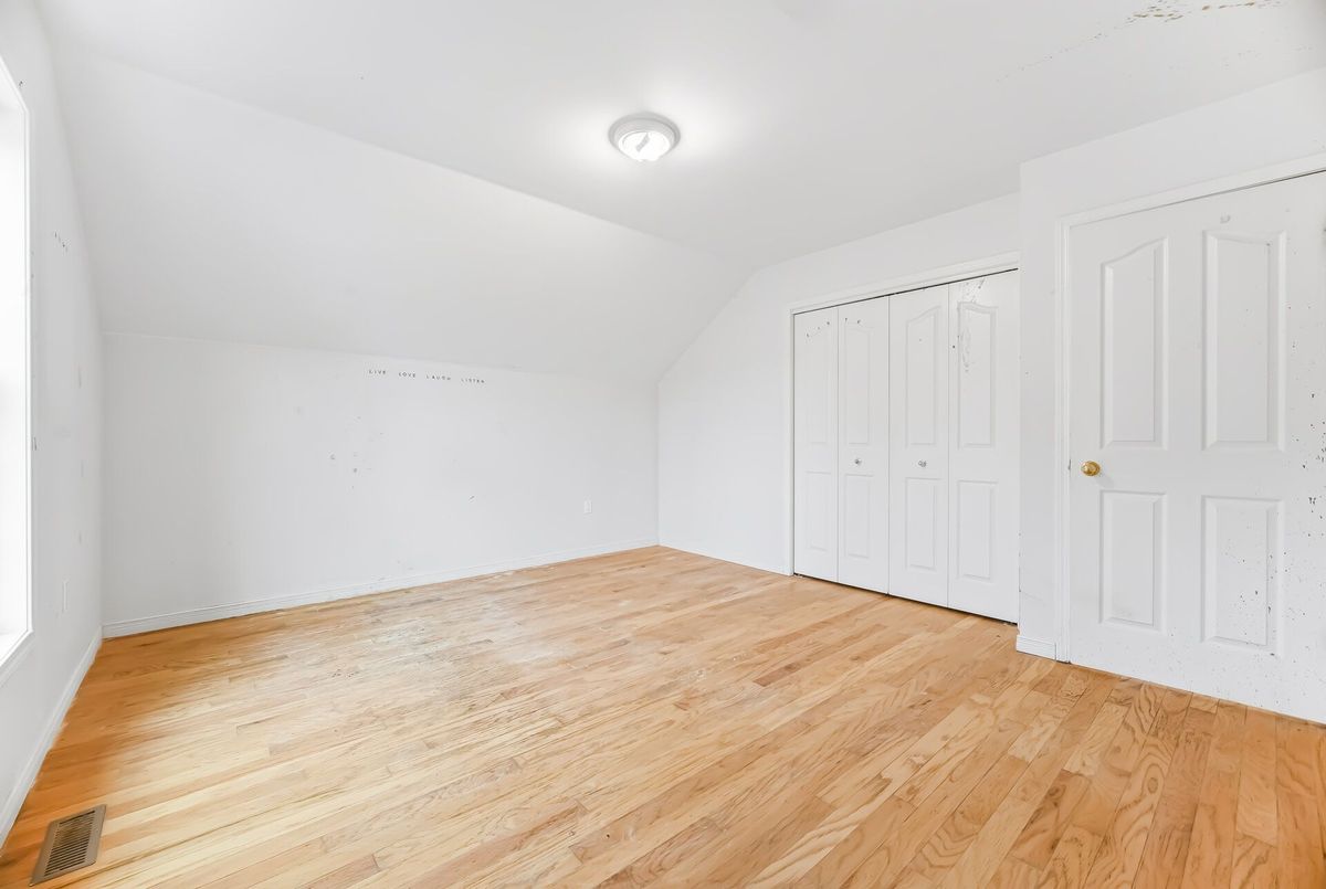 2131 Cawthra Road Mississauga 2131 Cawthra Road Mississauga