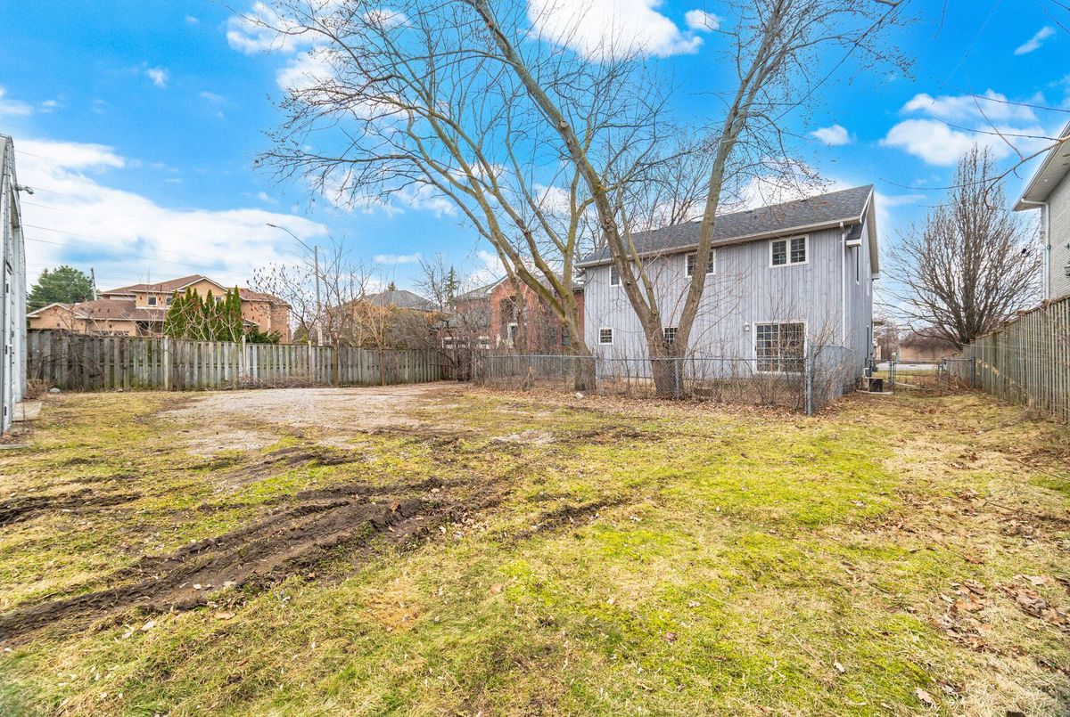 2131 Cawthra Road Mississauga 2131 Cawthra Road Mississauga