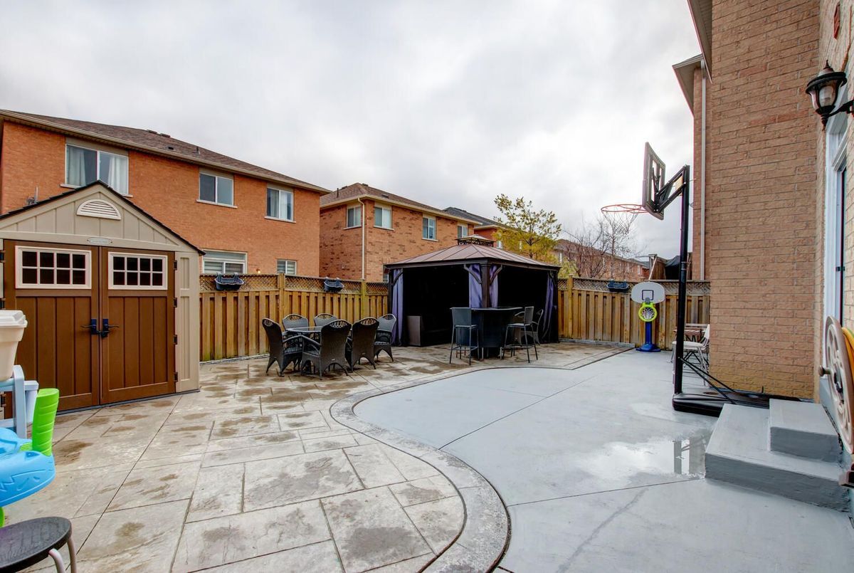 47 Cape Dorset Crescent Brampton 47 Cape Dorset Crescent Brampton