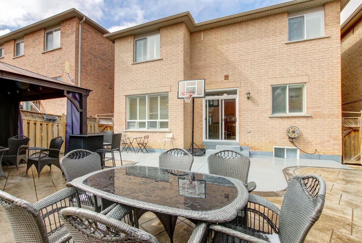 47 Cape Dorset Crescent Brampton 47 Cape Dorset Crescent Brampton