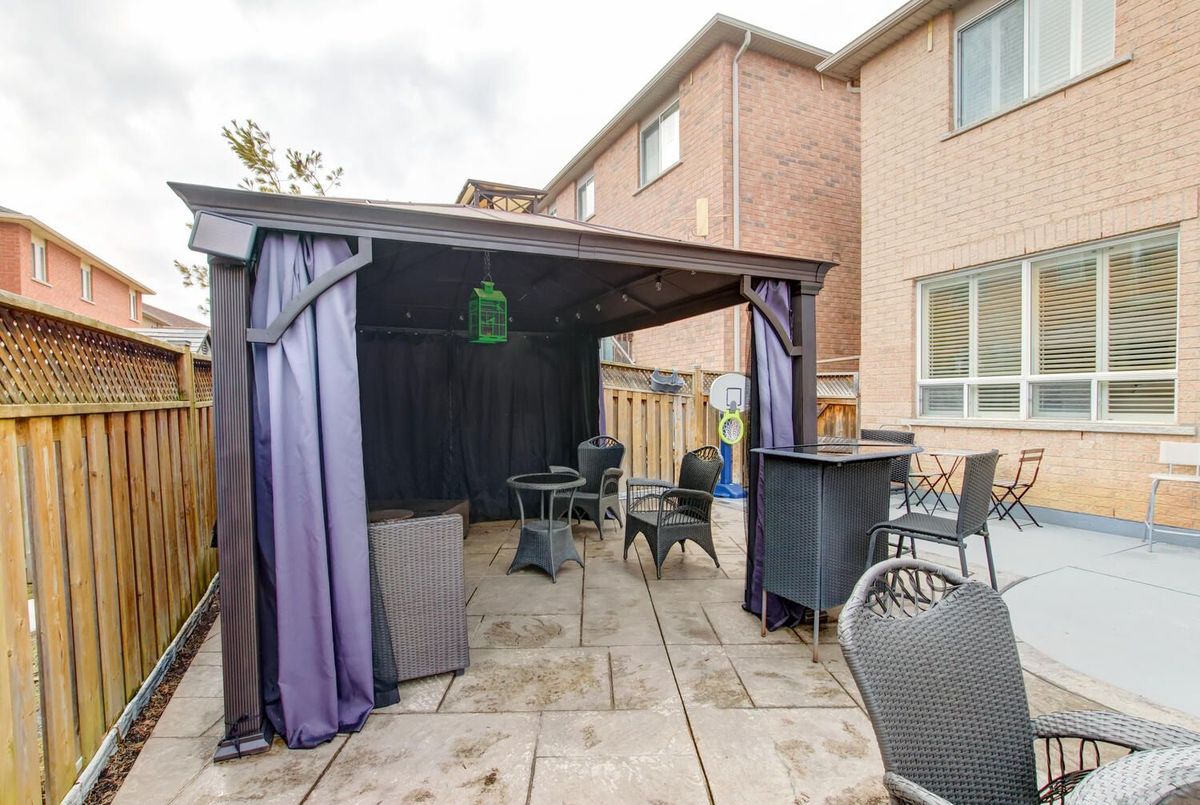 47 Cape Dorset Crescent Brampton 47 Cape Dorset Crescent Brampton