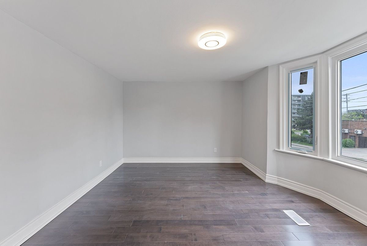 15 Burlington Street Toronto 15 Burlington Street Toronto