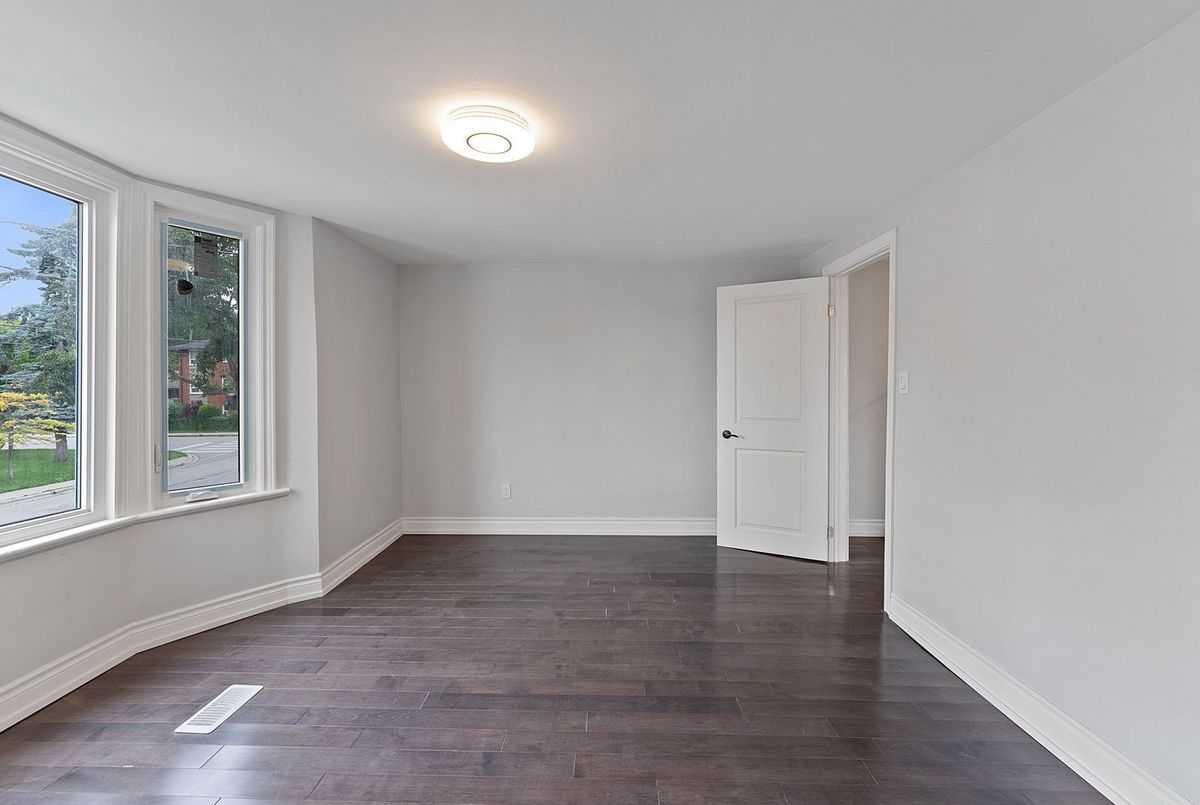 15 Burlington Street Toronto 15 Burlington Street Toronto