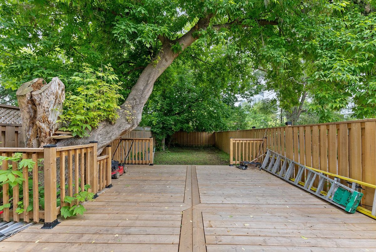 15 Burlington Street Toronto 15 Burlington Street Toronto