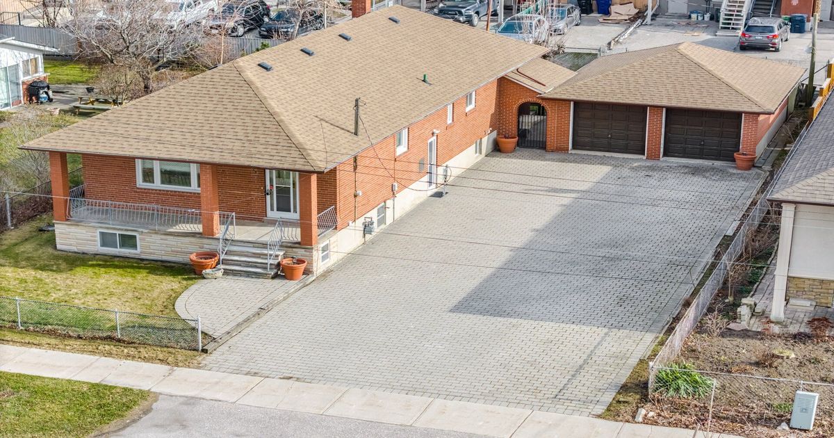 5 Rosewood Avenue Toronto