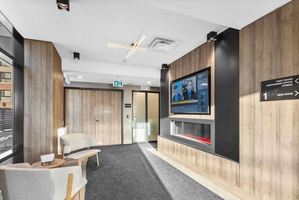 335 wheat boom Drive Oakville 335 wheat boom Drive Oakville