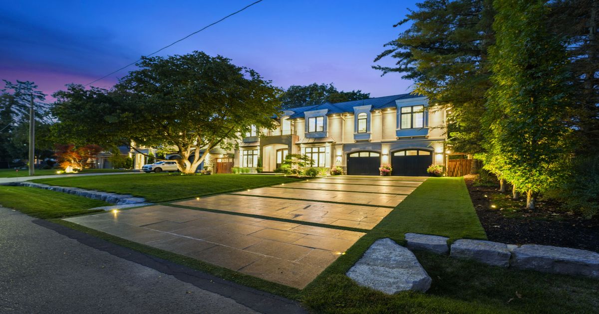 371 Willis Drive Oakville