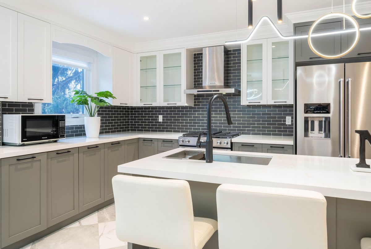 18 Mountbatten Road Toronto 18 Mountbatten Road Toronto