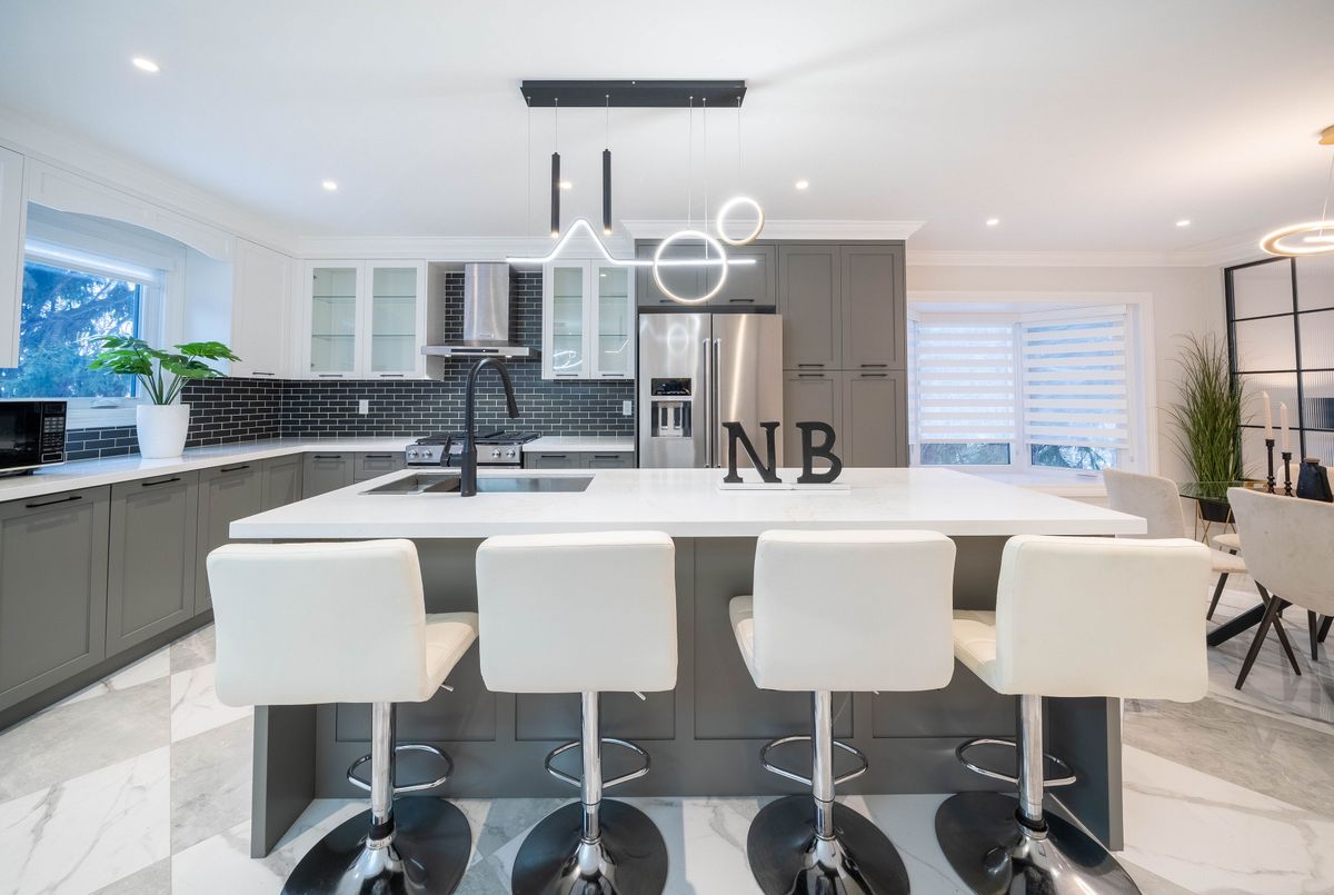 18 Mountbatten Road Toronto 18 Mountbatten Road Toronto