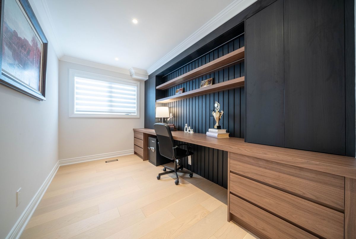 18 Mountbatten Road Toronto 18 Mountbatten Road Toronto