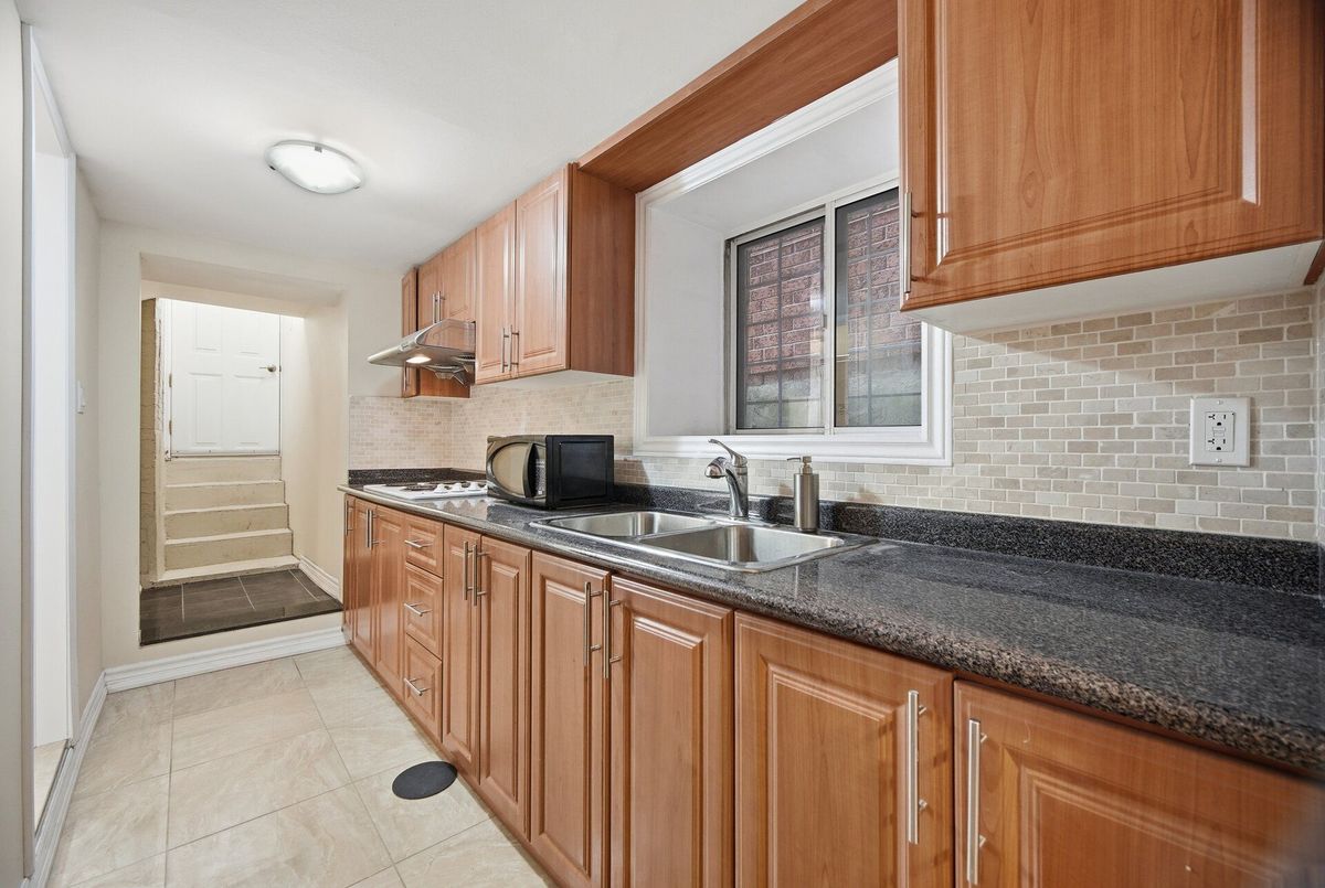 151 Perth Avenue Toronto 151 Perth Avenue Toronto