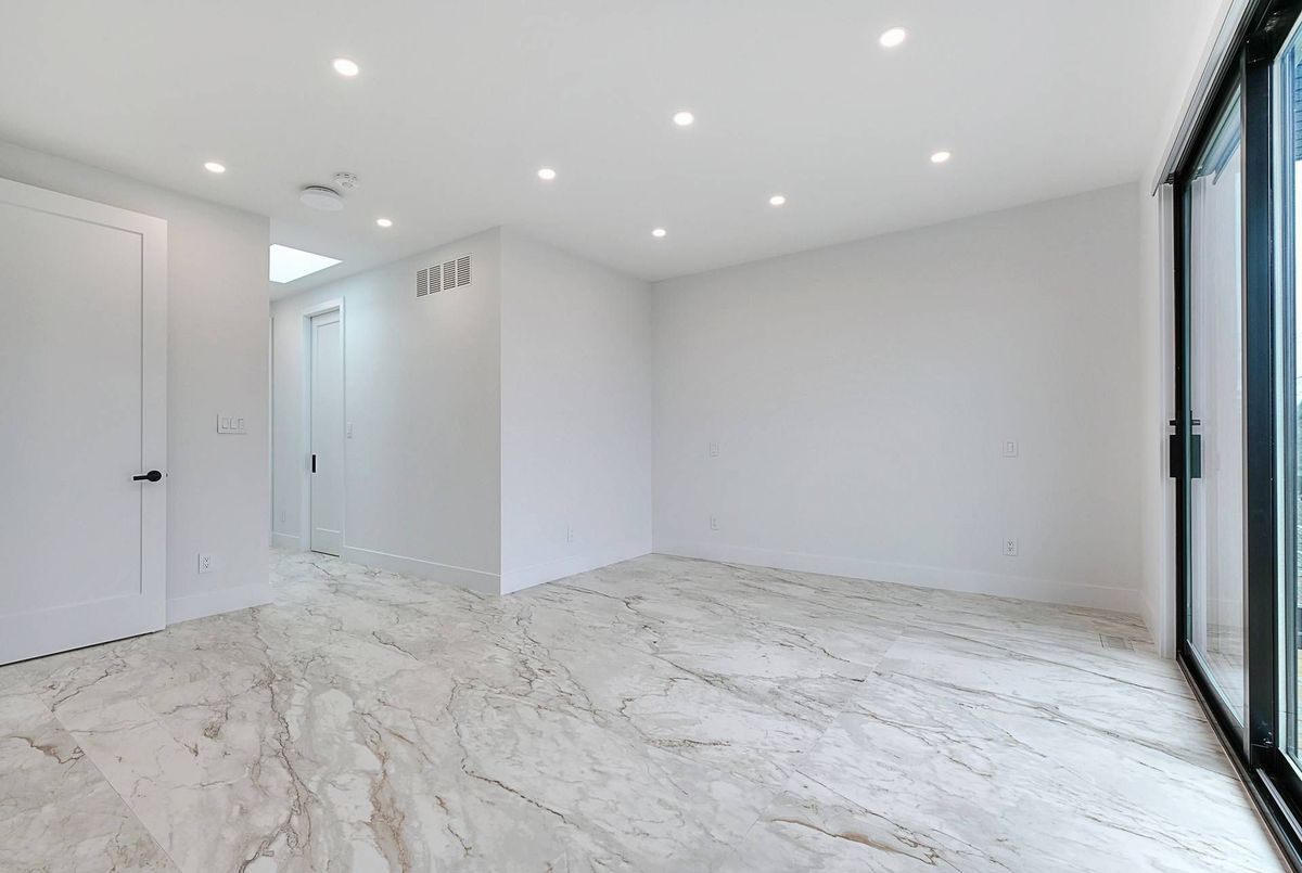 613 Harvie Avenue Toronto 613 Harvie Avenue Toronto