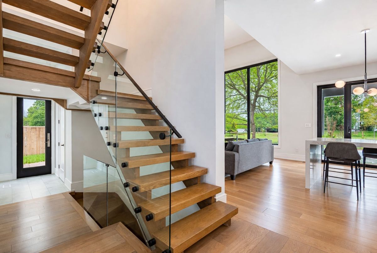 402 Niar Avenue Mississauga 402 Niar Avenue Mississauga