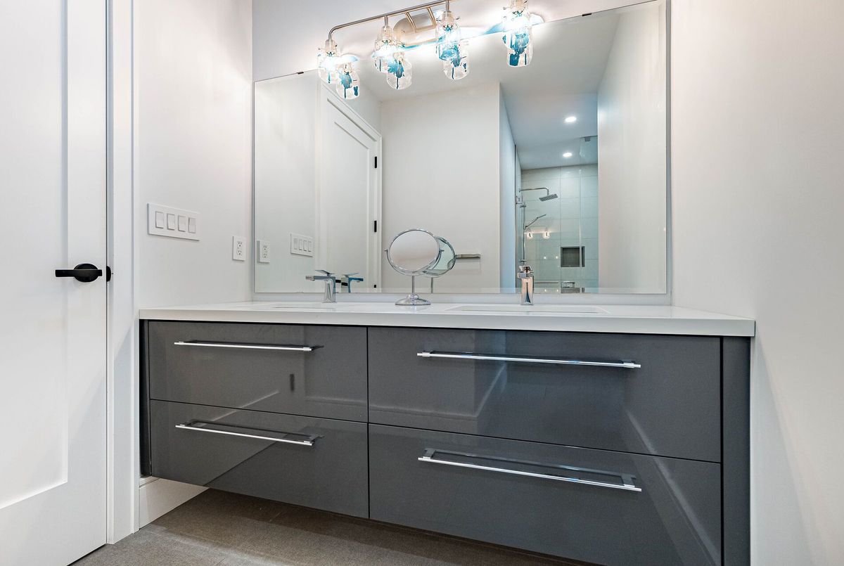 402 Niar Avenue Mississauga 402 Niar Avenue Mississauga