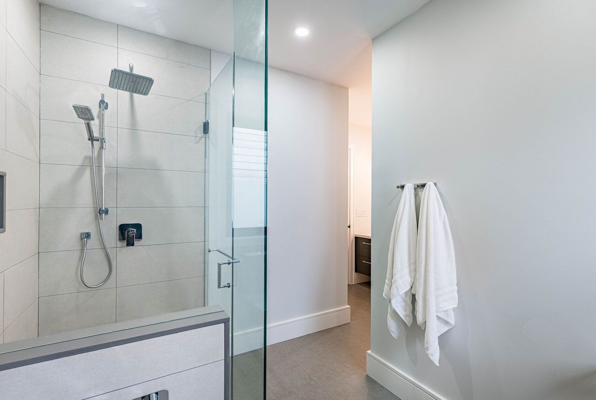 402 Niar Avenue Mississauga 402 Niar Avenue Mississauga