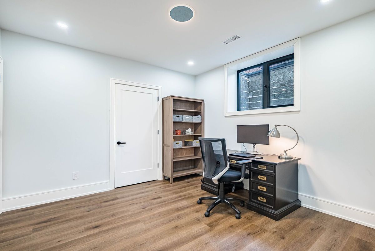 402 Niar Avenue Mississauga 402 Niar Avenue Mississauga