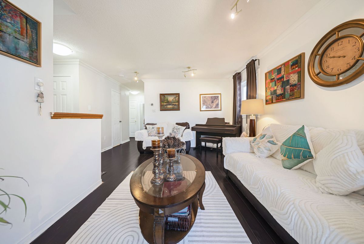 27 Suncrest Drive Brampton 27 Suncrest Drive Brampton