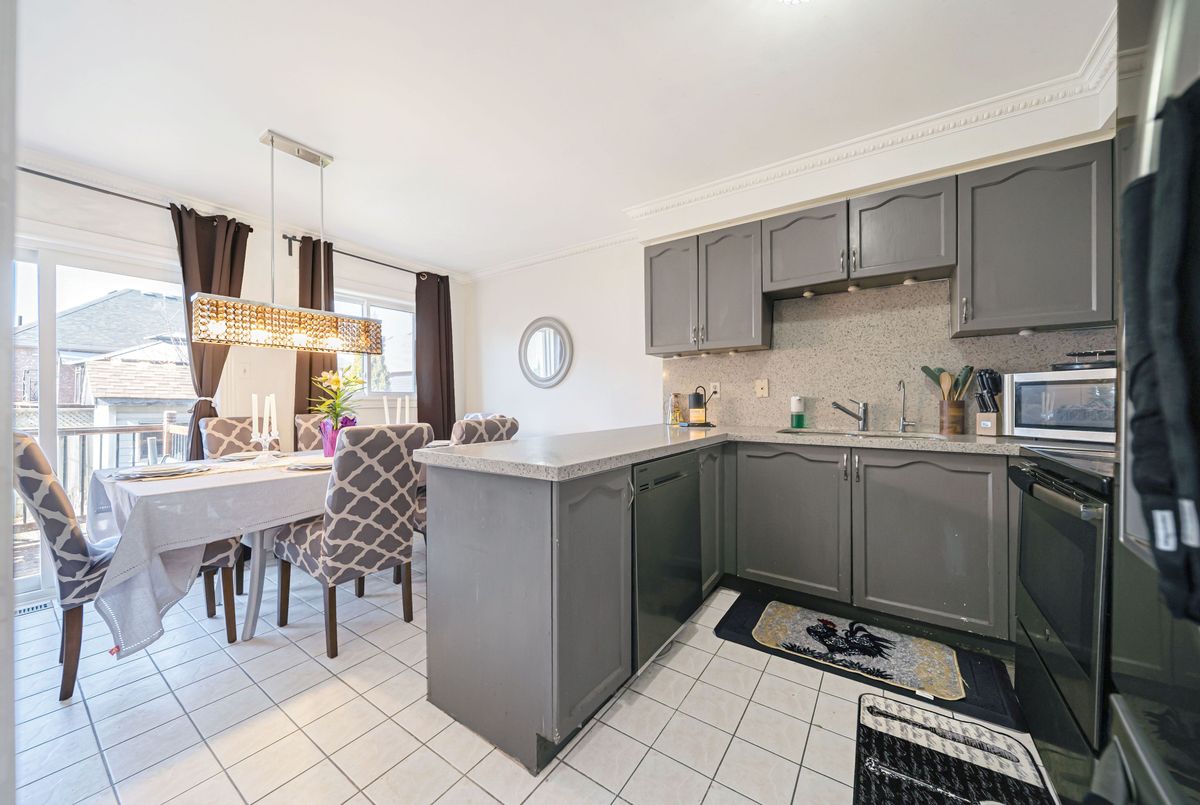 27 Suncrest Drive Brampton 27 Suncrest Drive Brampton