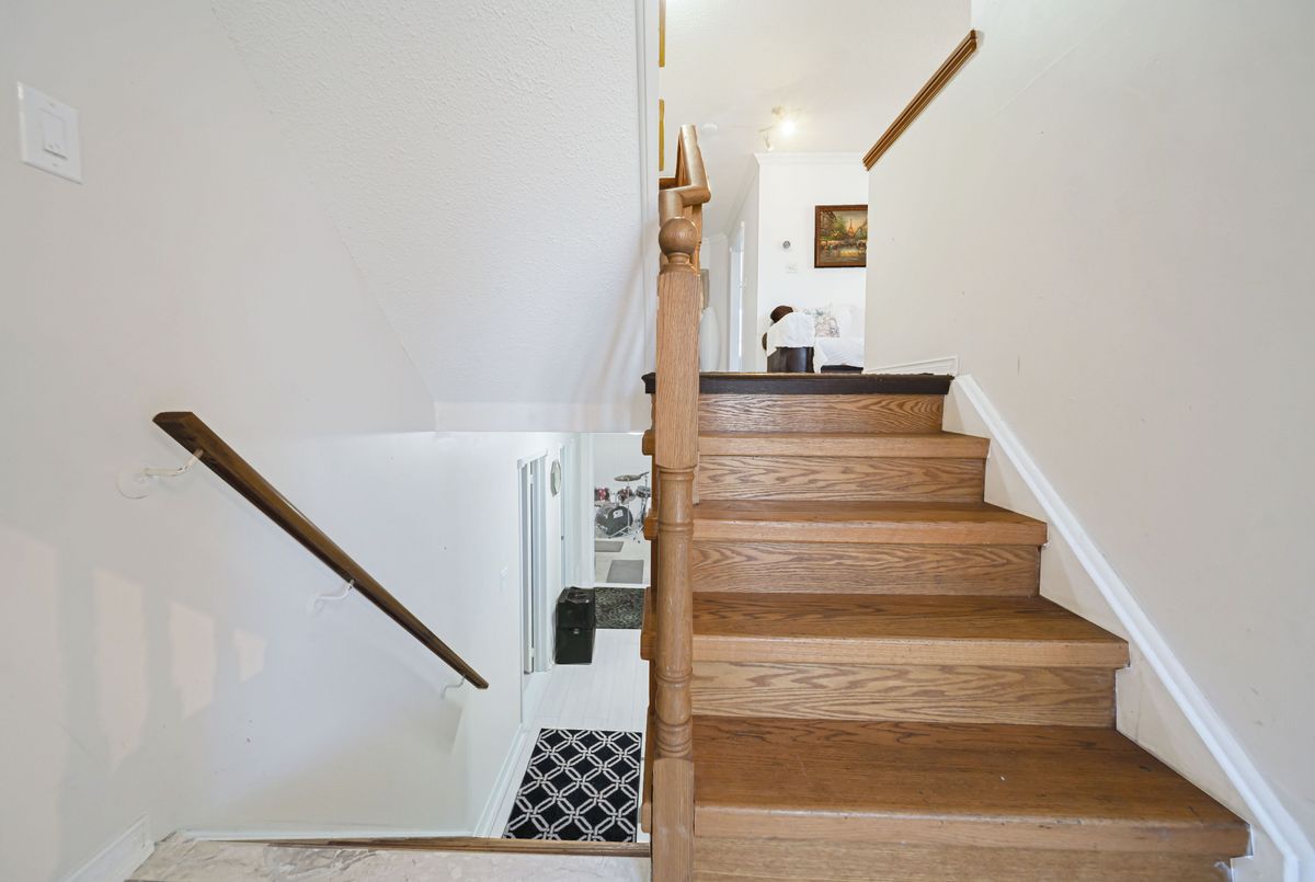 27 Suncrest Drive Brampton 27 Suncrest Drive Brampton