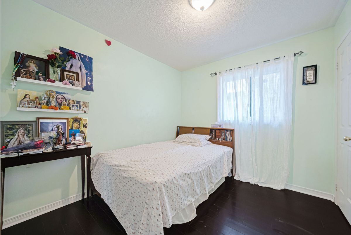 27 Suncrest Drive Brampton 27 Suncrest Drive Brampton